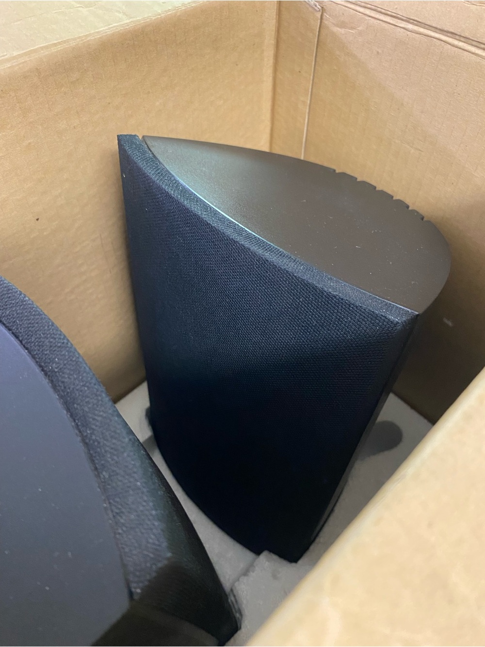 Definitive Technology Pro Monitor 100 Speaker Pair EUC in original box